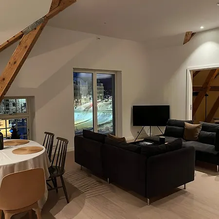 Marina Luxe - Two Bedrooms, High-End, Iconic Location & Private Parking Alesund Exterior photo