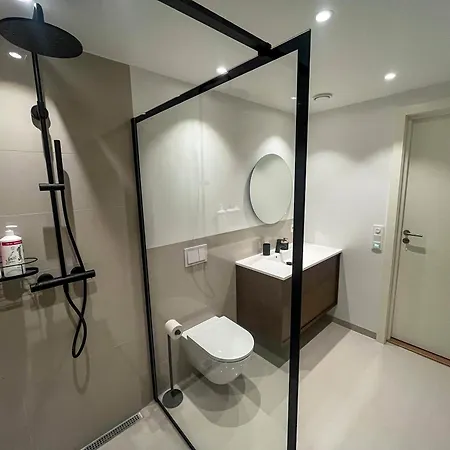 Marina Luxe - Two Bedrooms, High-End, Iconic Location & Private Parking Alesund Exterior photo