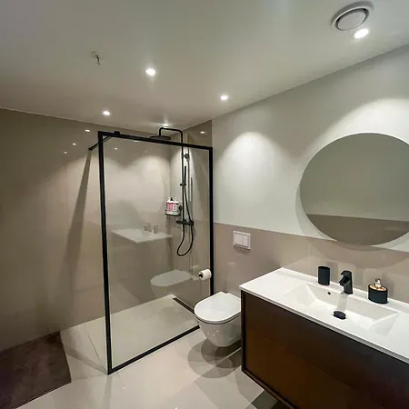 Marina Luxe - Two Bedrooms, High-End, Iconic Location & Private Parking Alesund Exterior photo