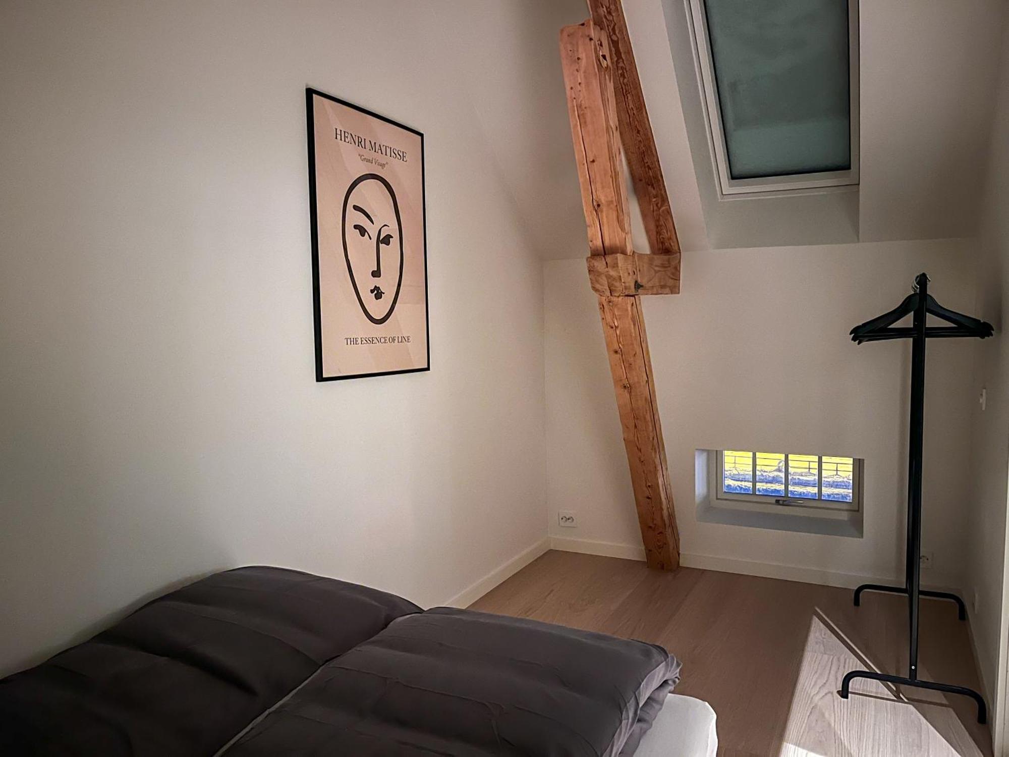 Marina Luxe - Two Bedrooms, High-end, Iconic Location & Private Parking Apartment