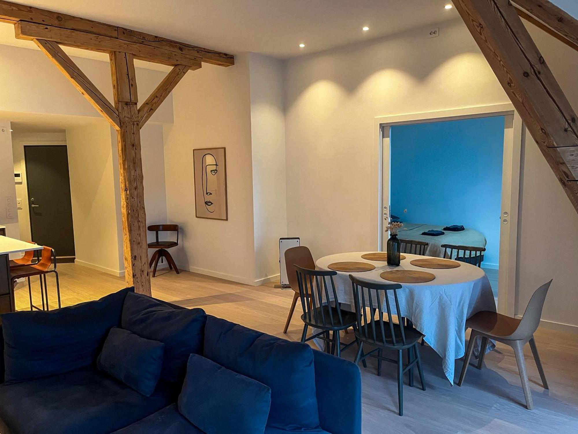 Marina Luxe - Two Bedrooms, High-end, Iconic Location & Private Parking * Alesund